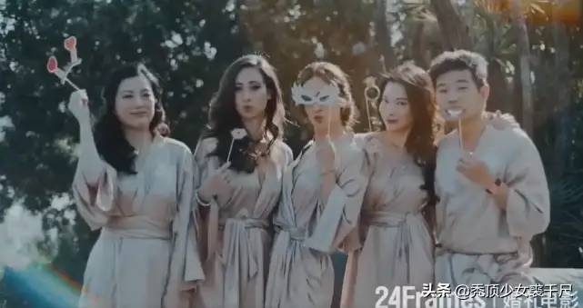 超甜！韩庚卢靖姗婚礼现场视频曝光，小两口穿中式礼服向父母敬茶